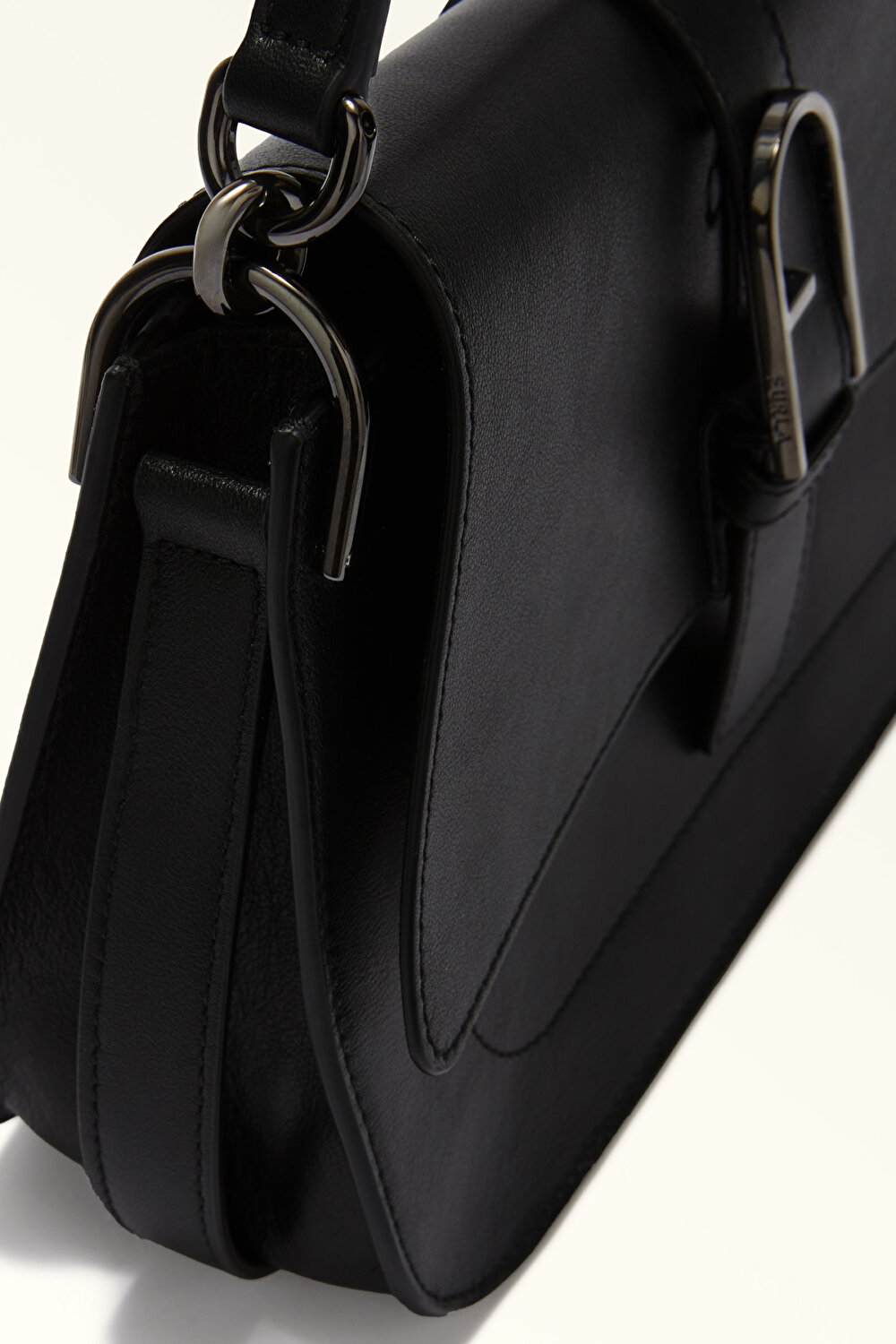 WB00996 FURLA FLOW M TOP HANDLE