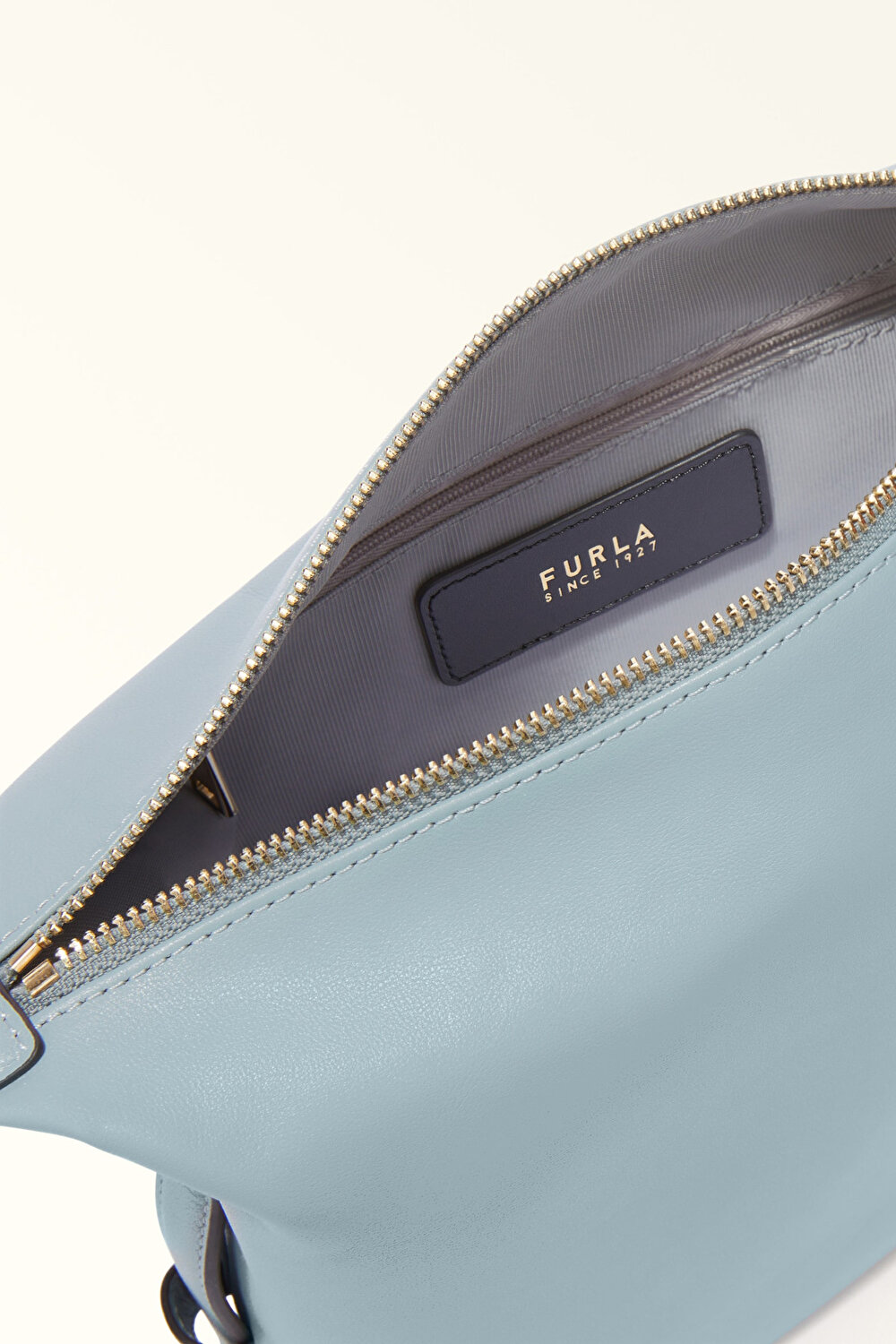 WB01656 FURLA NUVOLA M HOBO