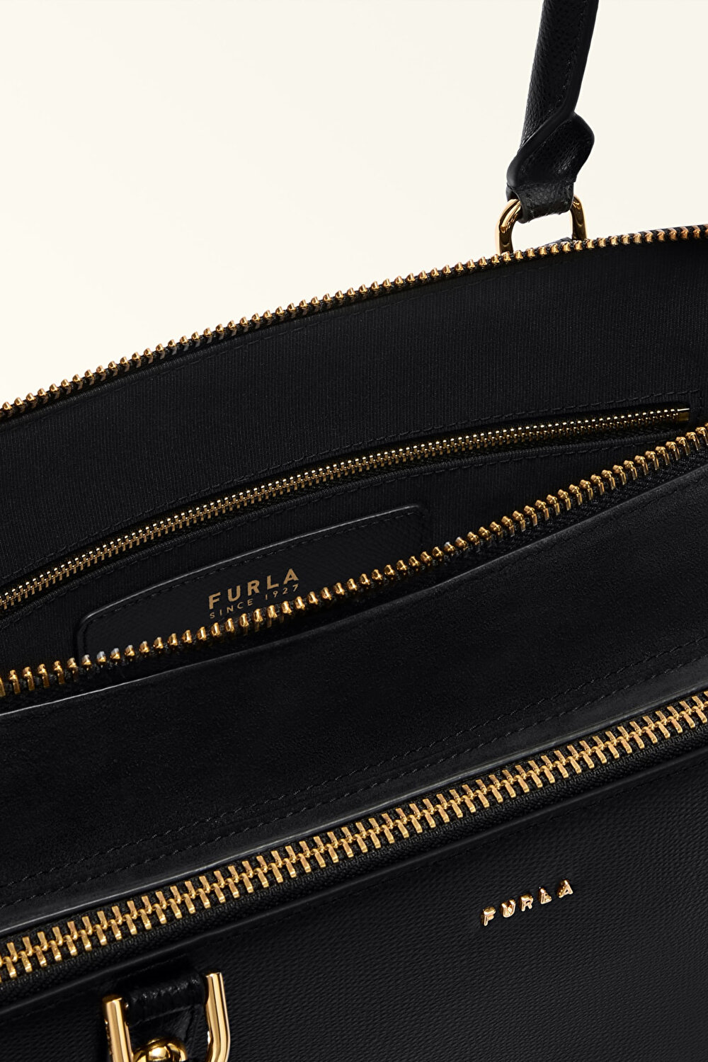 WB01871 FURLA GIULIA M BOSTON BAG