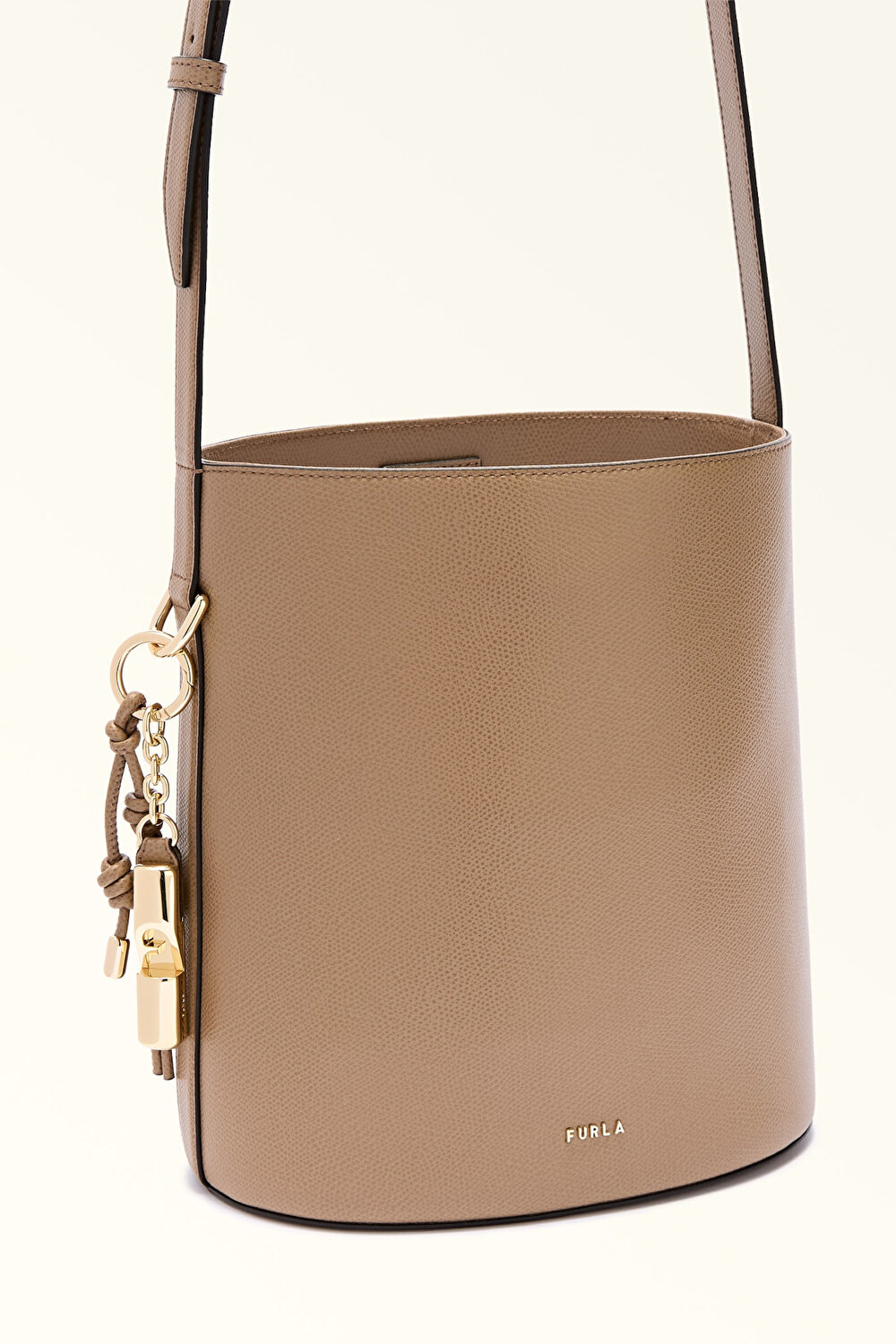 WB01875 FURLA ROXIE S BUCKET BAG