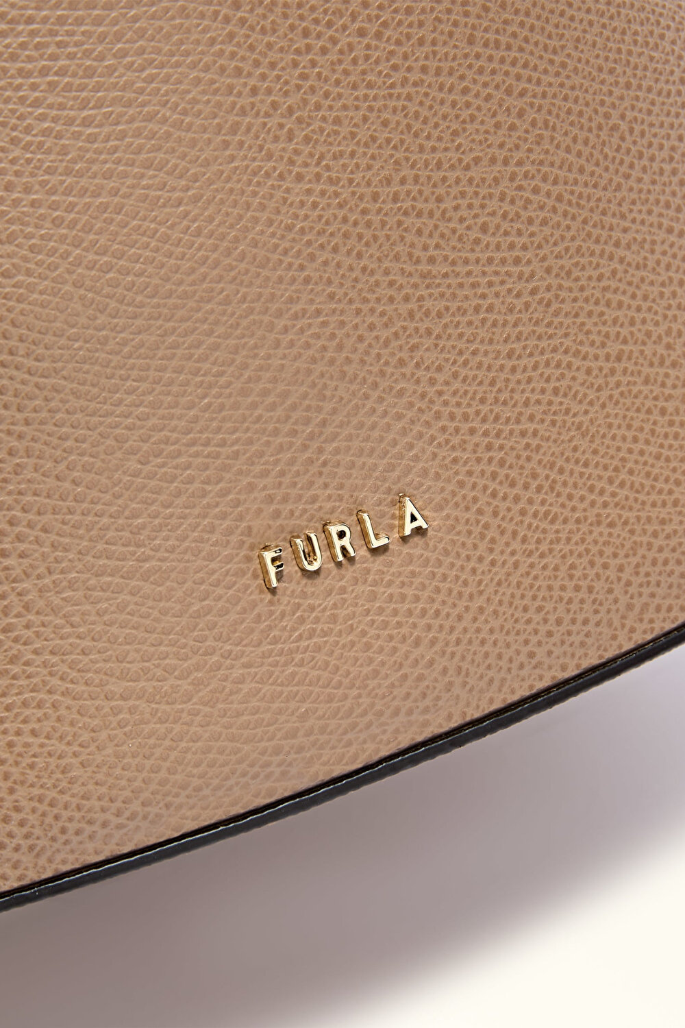 WB01875 FURLA ROXIE S BUCKET BAG