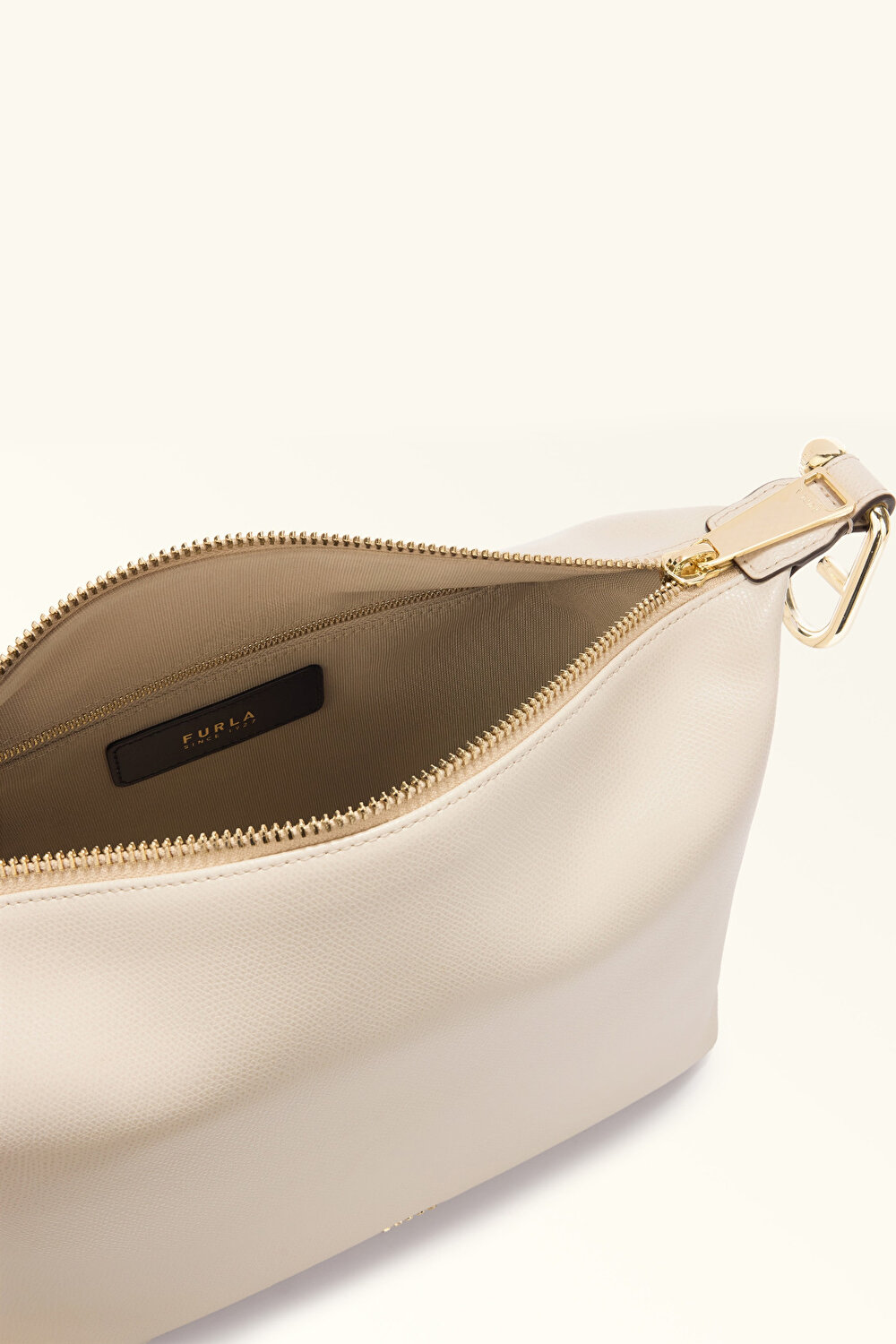 WB01964 FURLA TONIE M HOBO