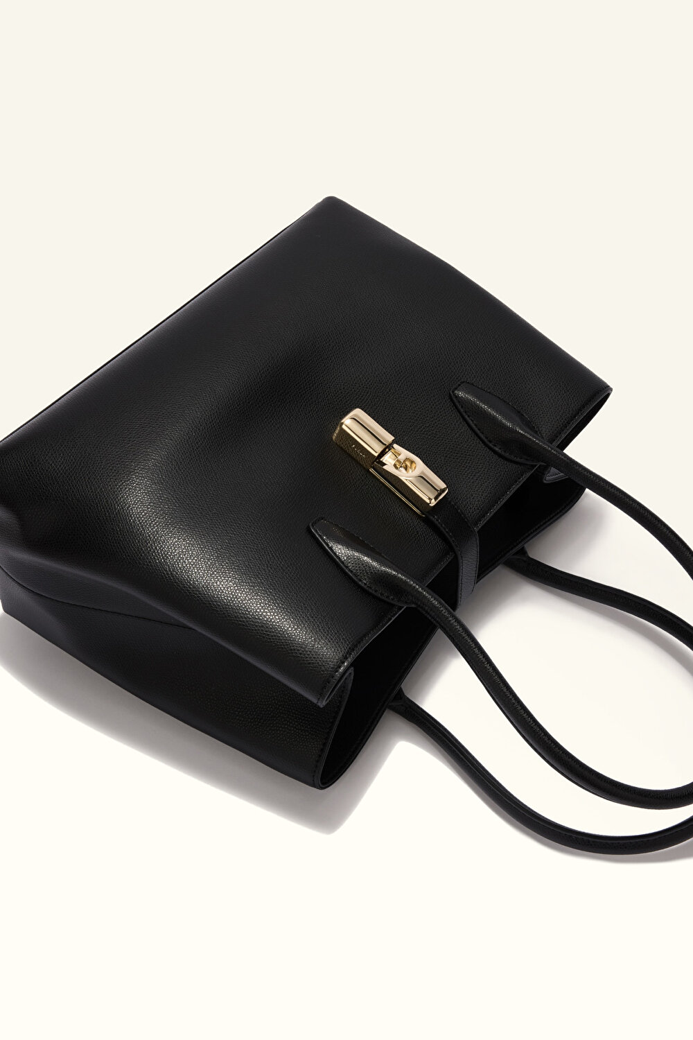 WB01978 FURLA GOCCIA M TOTE BASE 33