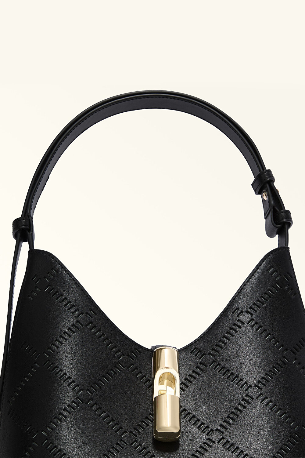 WB01979 FURLA GOCCIA S HOBO