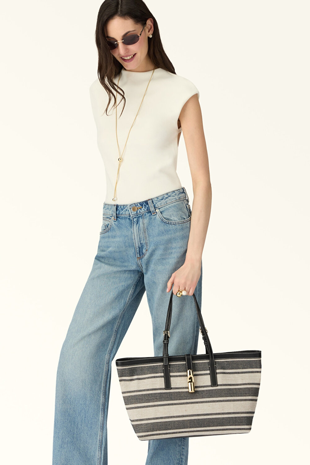 WB02007 FURLA DEBBY L TOTE