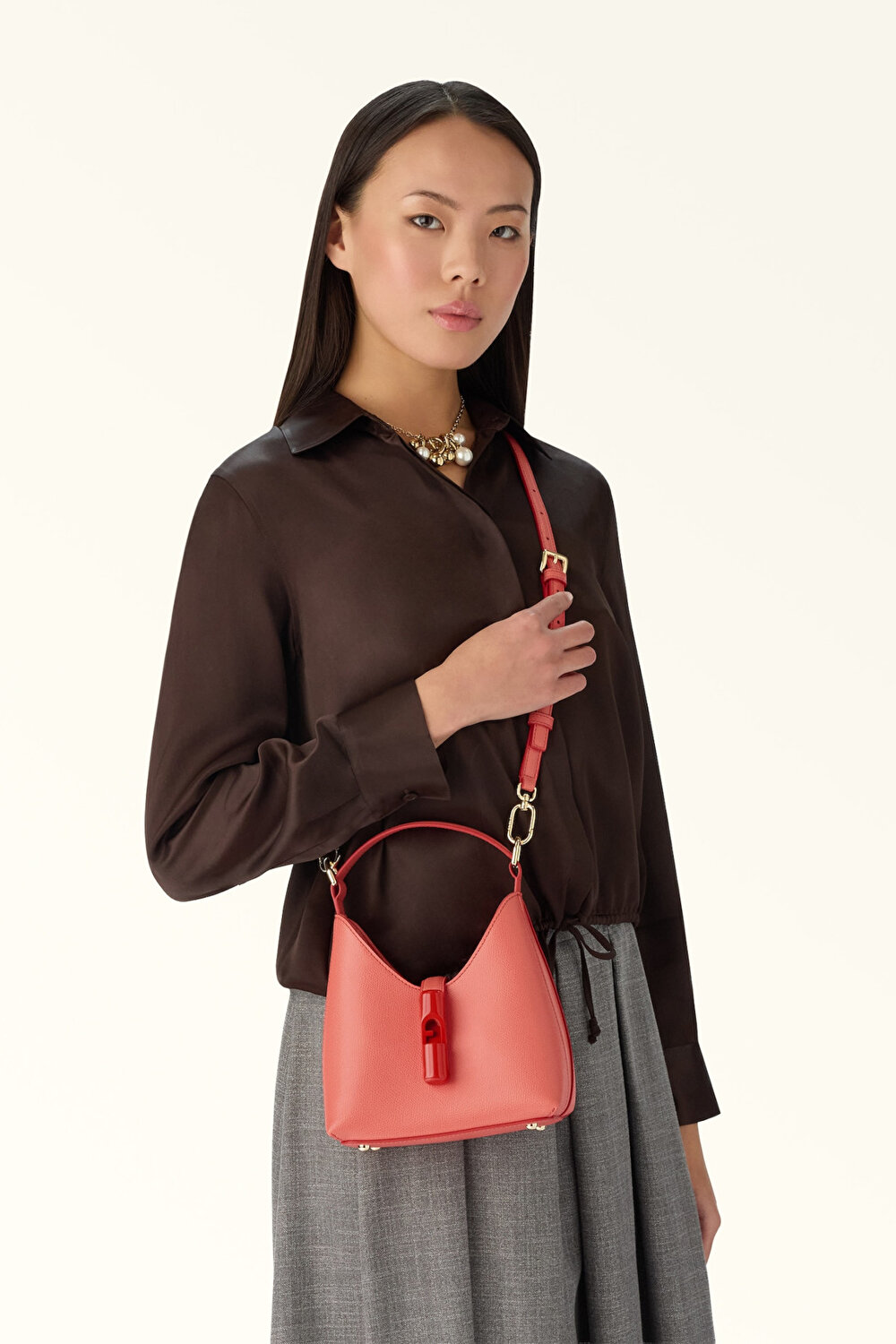 WE00876 FURLA IRIDE MINI HOBO W/STRAP