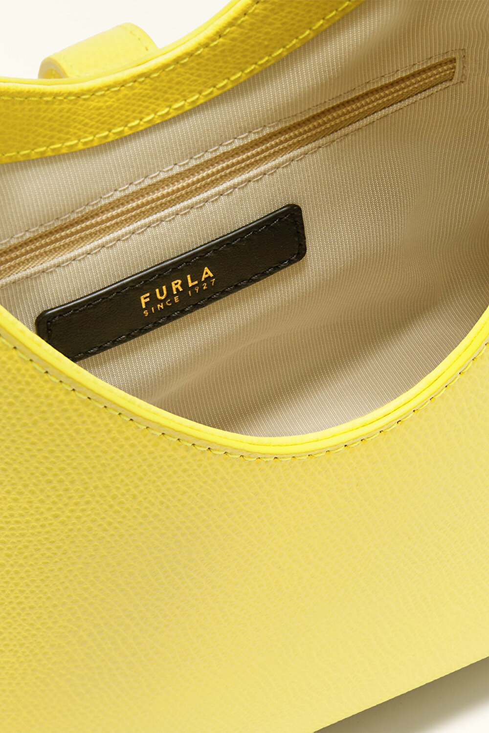 WE00876 FURLA IRIDE MINI HOBO W/STRAP