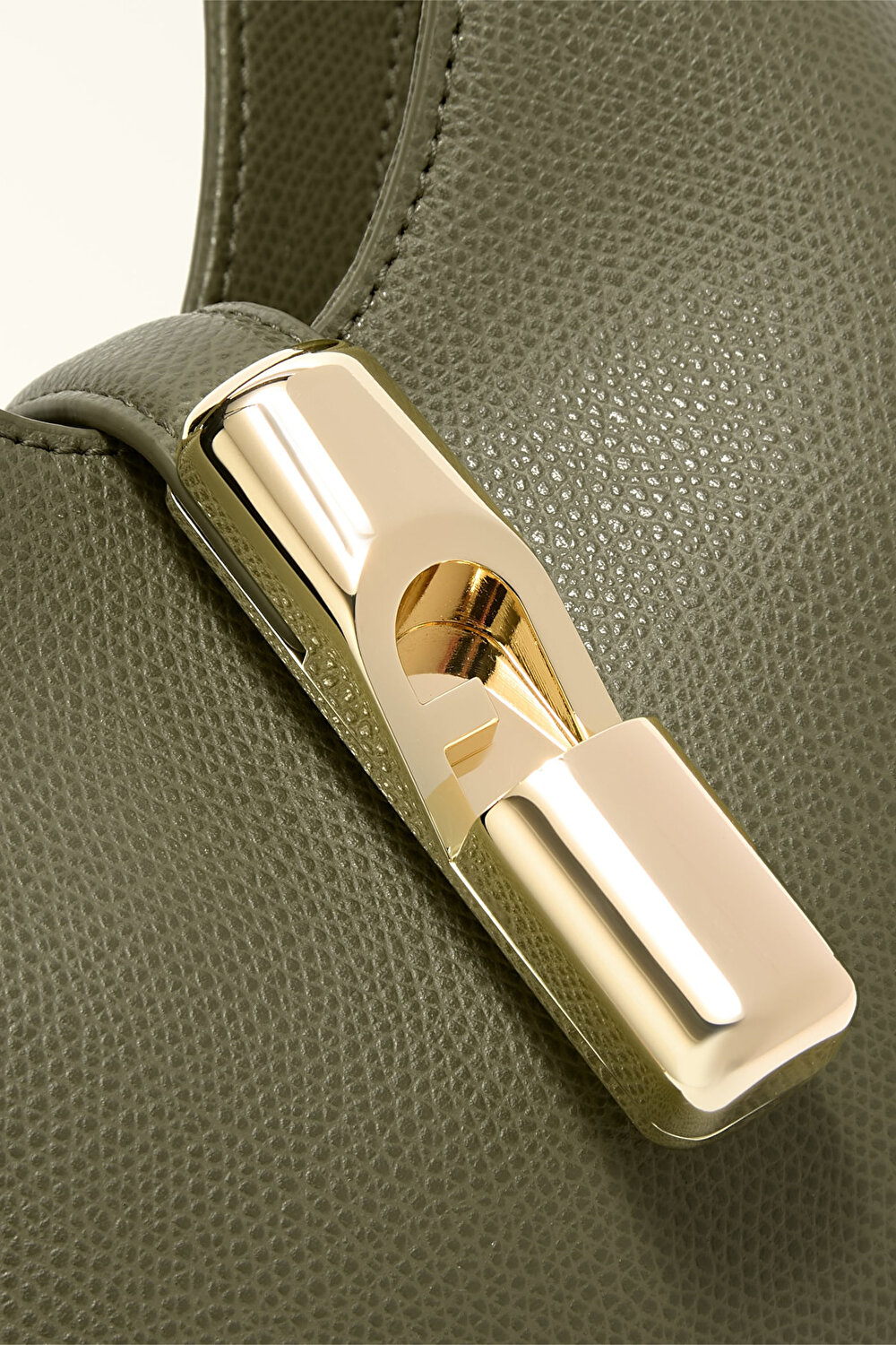 WE00876 FURLA IRIDE MINI HOBO W/STRAP