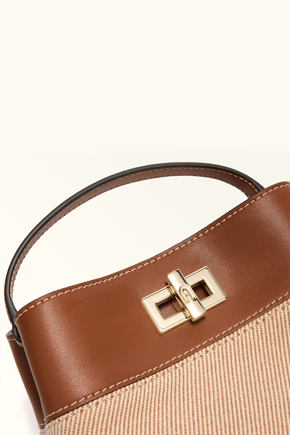 WE00879 FURLA AMELIA MINI BUCKET BAG