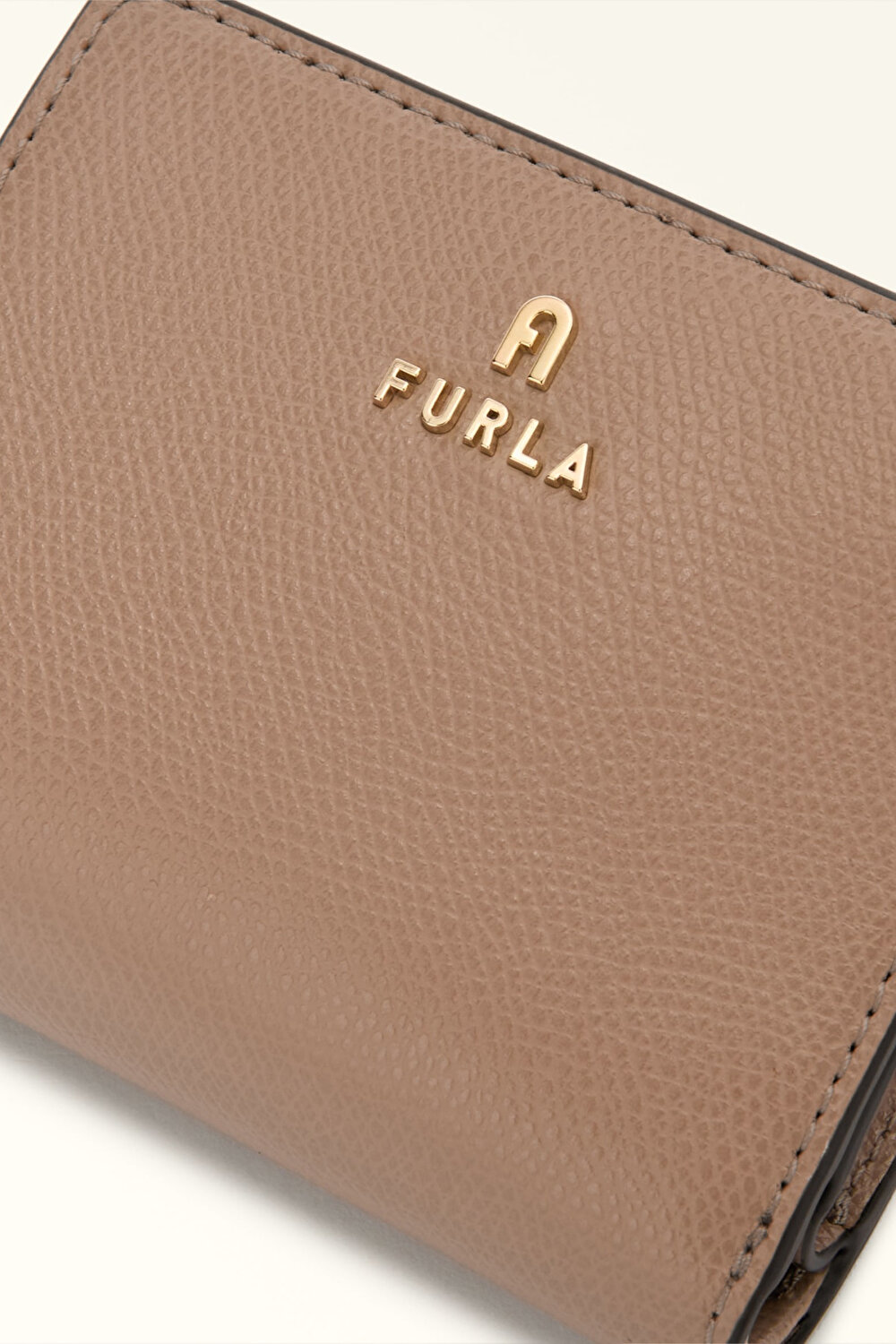 WP00307 FURLA CAMELIA S COMPACT WALLET