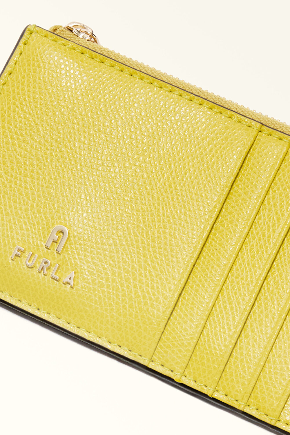 WP00310 FURLA CAMELIA M ZIPPED CARD CA