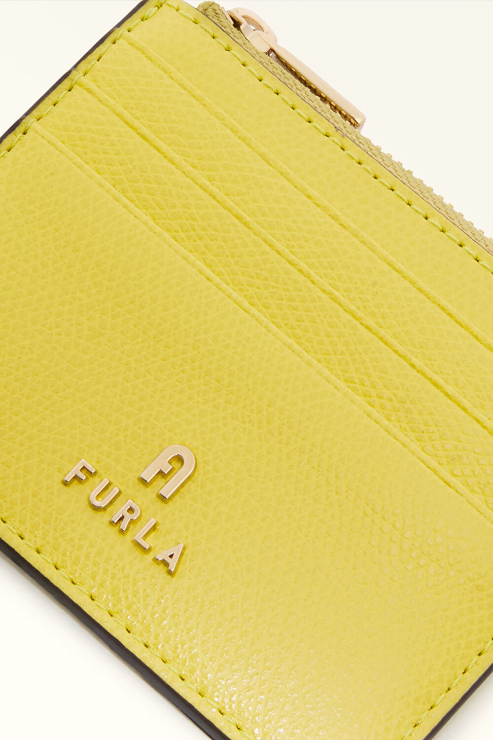 WP00388 FURLA CAMELIA S ZIPPED CARD CA