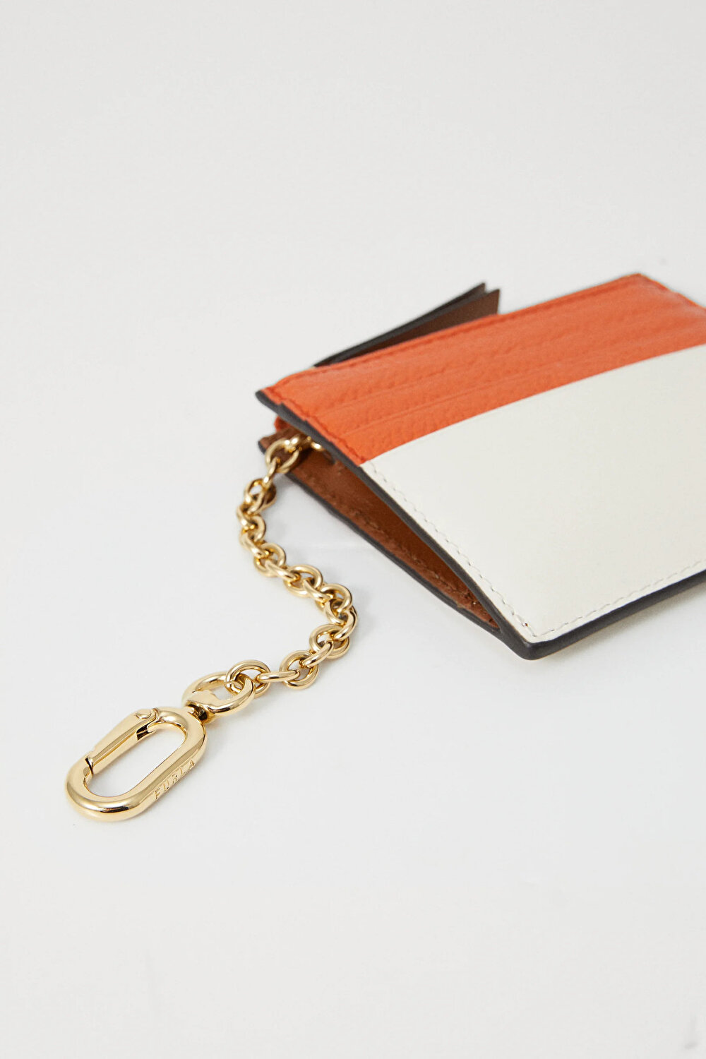 WP00495 FURLA GRAZIA M CARD CASE W/HOO