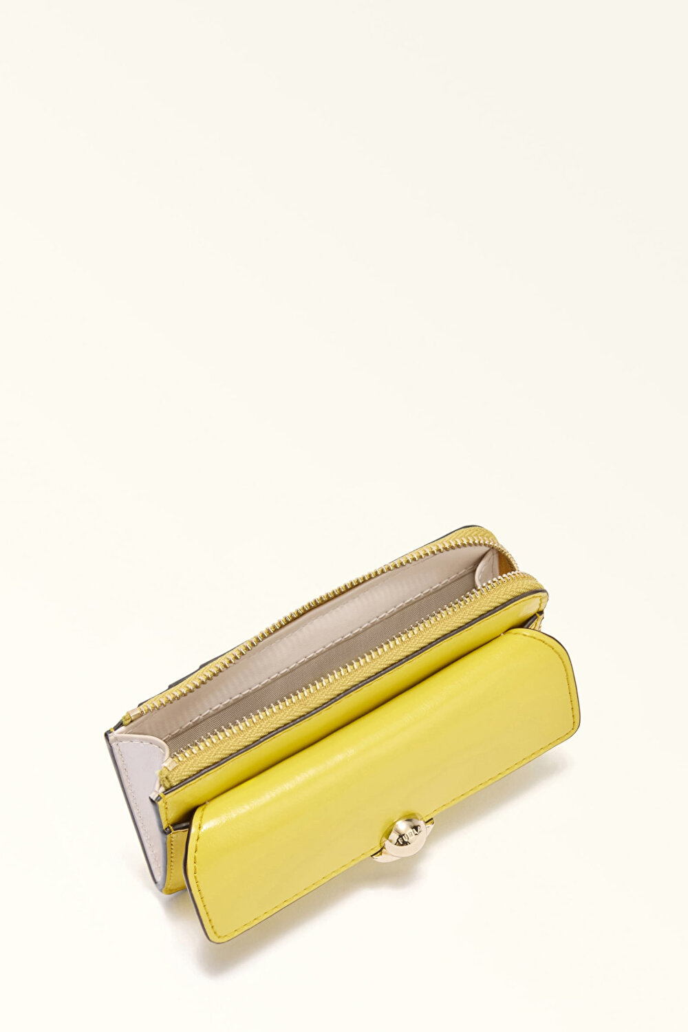 WP00587 FURLA SFERA M CARD CASE W/FLAP