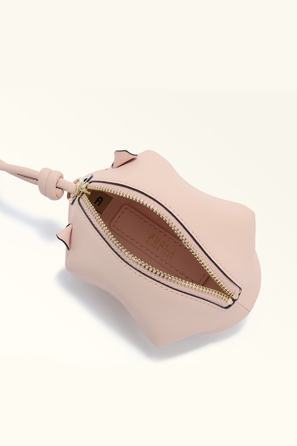WP00604 ALLEGRA PIG S COIN CASE