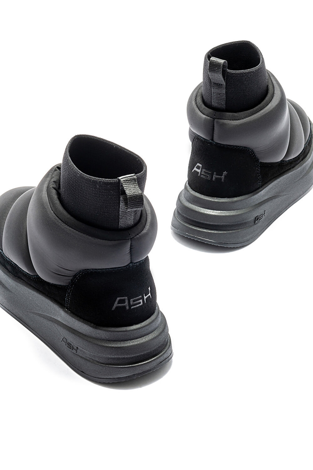 INDOOR ASH KADIN BOT
