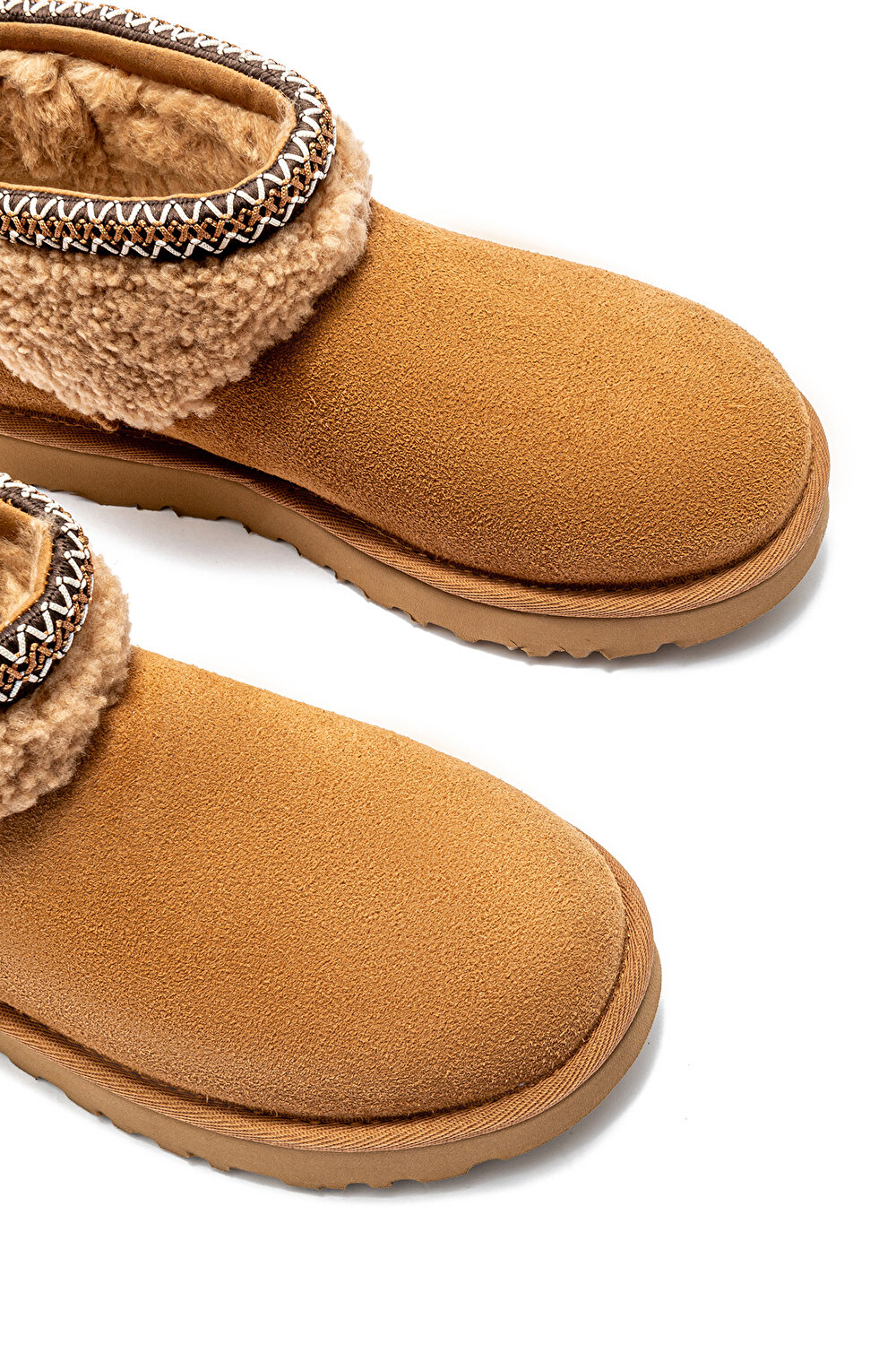 1158263 CLASSIC ULTRA MINI MAXI CURLY UGG KADIN BOT