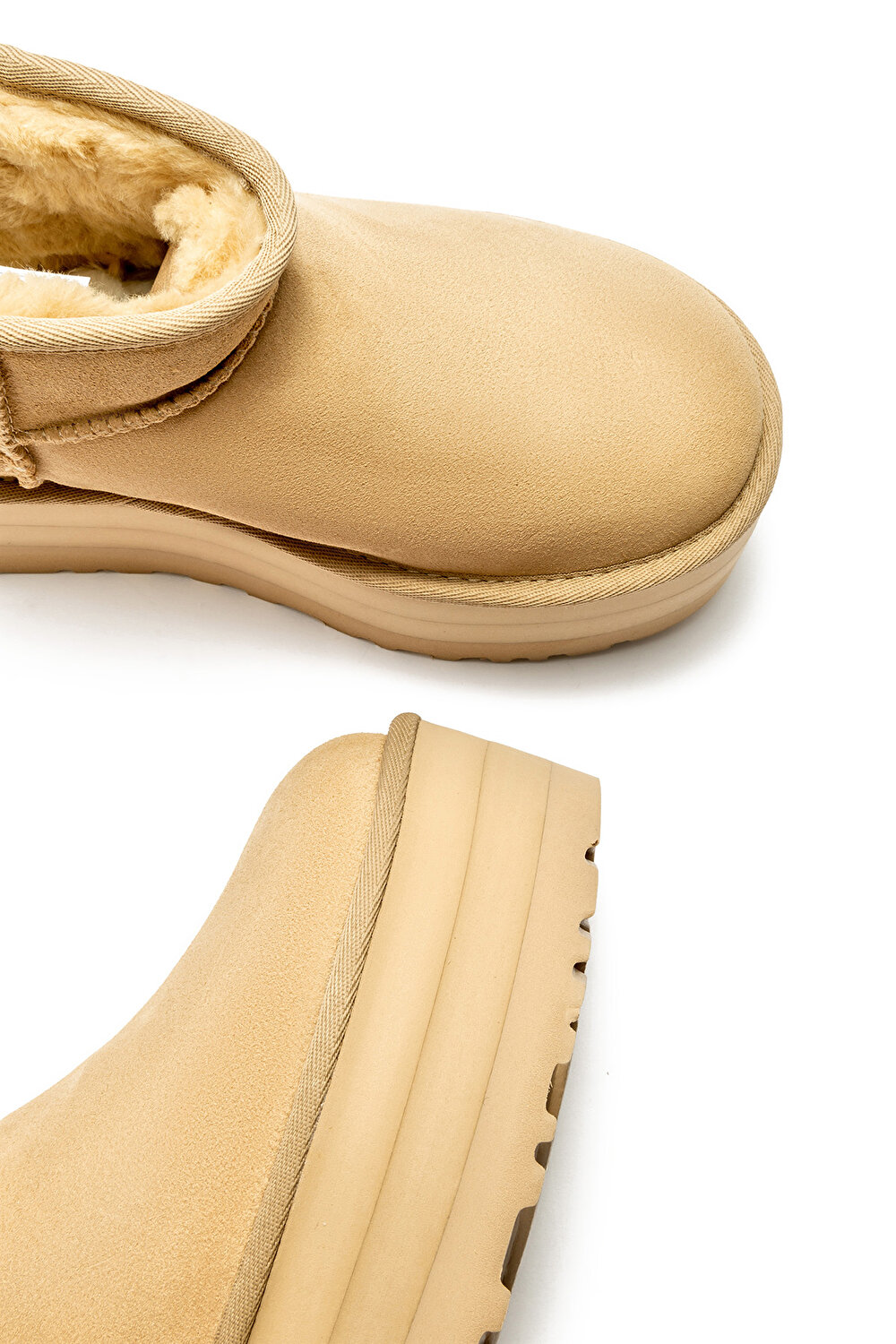 1135092 CLASSIC ULTRA MINI PLATFORM UGG Kadın Platform Bot