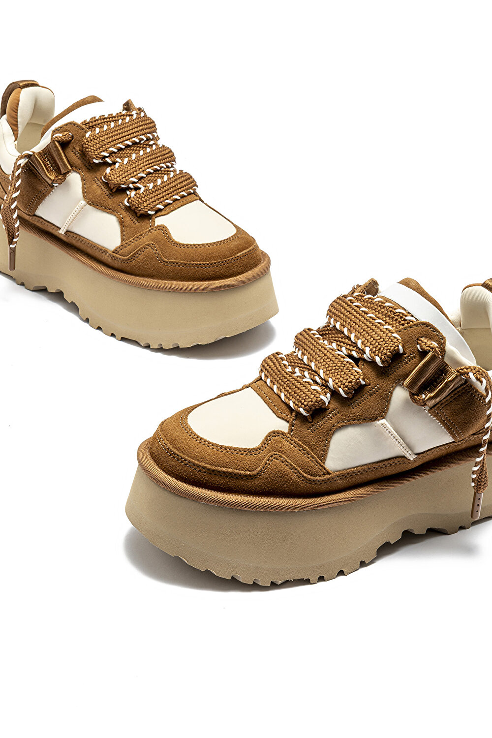 1171541 ASTROMEL UGG Kadın Platform Sneaker