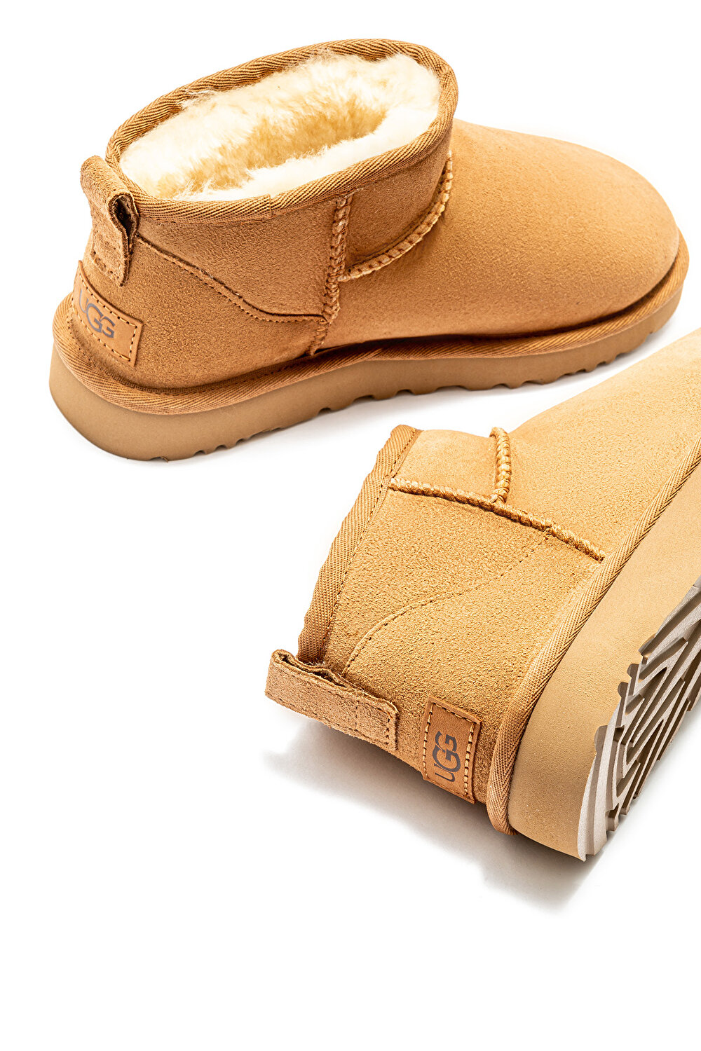1116109 CLASSIC ULTRA MINI UGG KADIN BOT