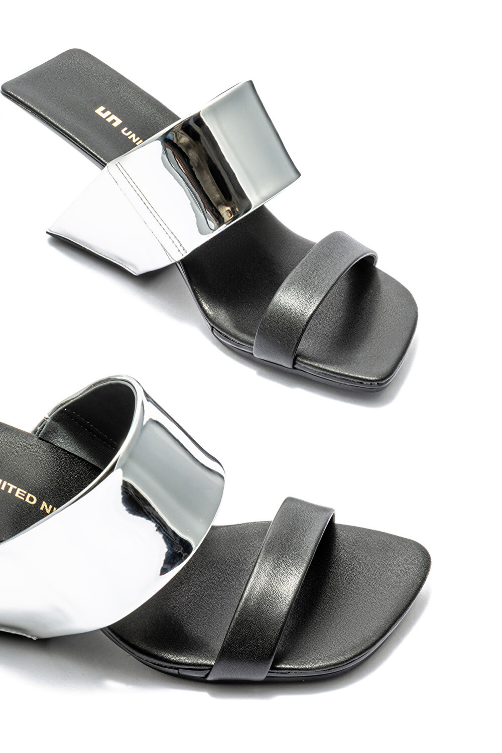 LOOP HI UNITED NUDE KADIN TOPUKLU TERLİK