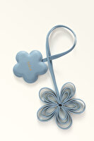WK00534 ALLEGRA FLOWER CHARM