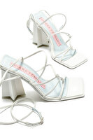 CF3138 CHIARA FERRAGNI KADIN TOPUKLU SANDALET