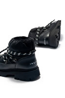 1002..001 INUIKII Kadın Kar Botu